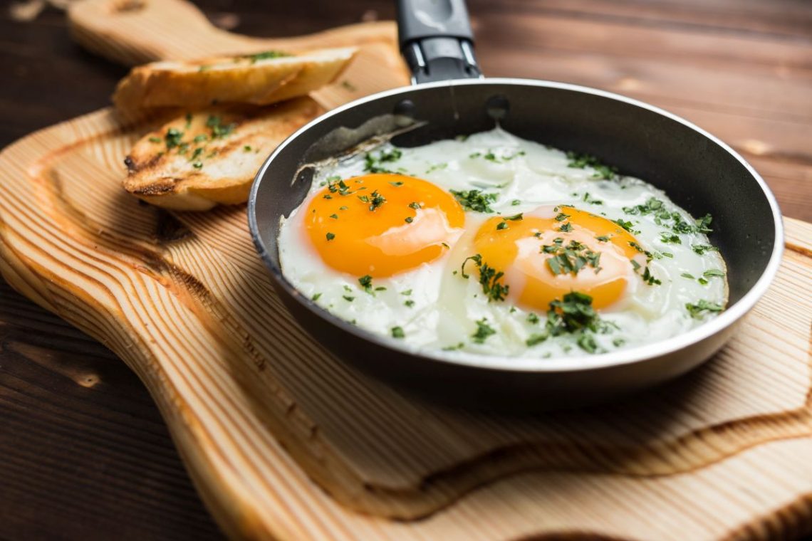 Uova Al Tegamino Ricetta Classica Varianti E Consigli Melarossa