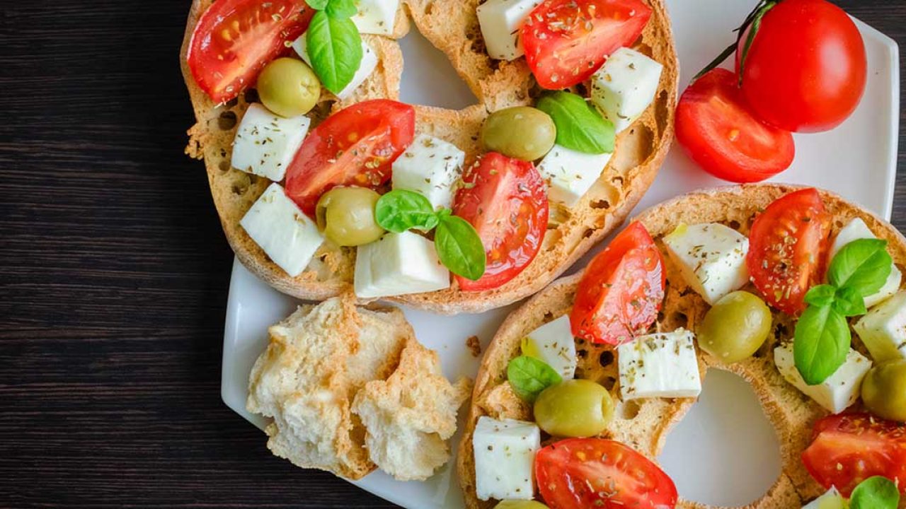 Friselle La Ricetta Per Prepararle A Casa Ricetta Light Melarossa