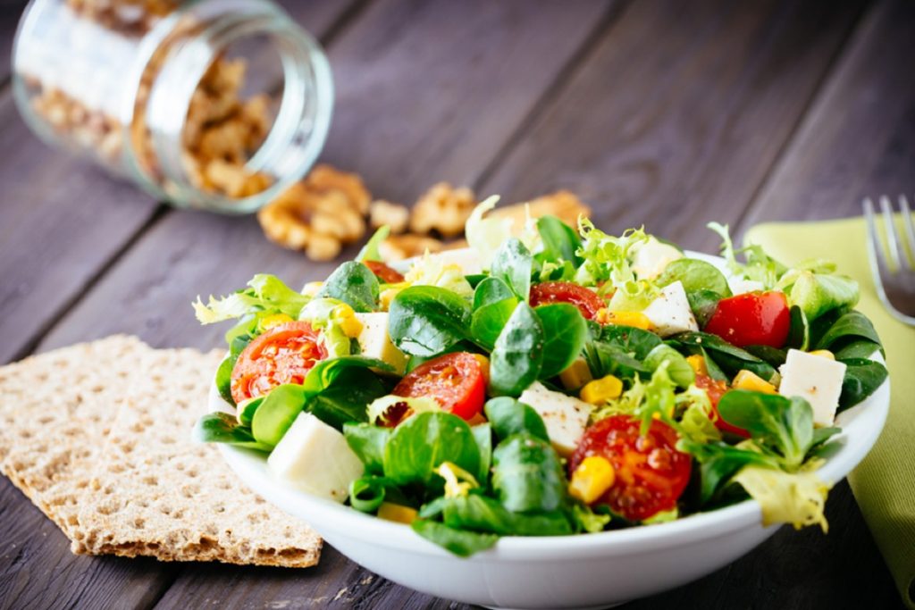 insalata con mozzarella e bresaola