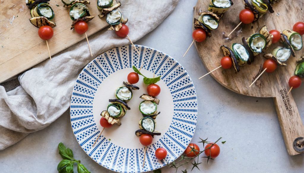 spiedini di verdure e crema al basilico