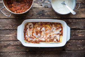 ricetta lasagne con ragù di polpo preparazione