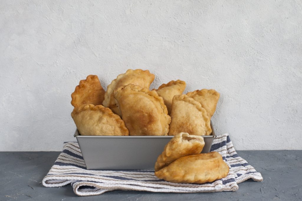 panzerotti al forno senza glutine con prosciutto e mozarella