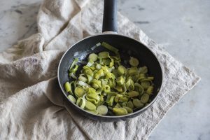 pasta con crema di porri e pecorino