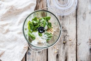 Insalata di patate: preparare il pesto