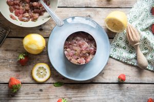 Tartare di tonno e fragole