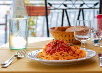 pasta con ragù di merluzzo