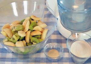 preparazione kiwi e pere