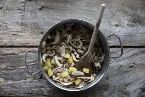 Ricetta vellutata funghi patate e cipolla