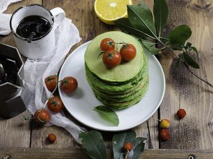 Il pancake agli spinaci che ti proponiamo in questa ricetta è una versione salata di quelli tradizionali. Melarossa.it #dietamelarossa