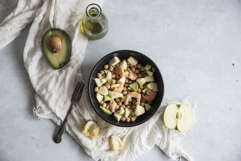 insalata di ceci e gamberetti