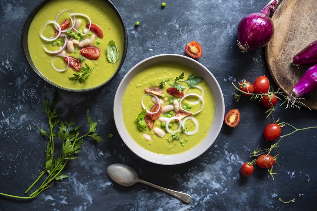 Zuppa di piselli e fagioli cannellini