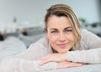 Menopausa: 5 cibi per contrastare i disturbi più comuni