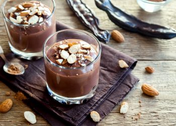 Budino di cachi e cacao: il dessert autunnale goloso con solo 130 calorie