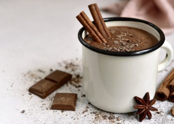 Cioccolata calda fatta in casa ricetta