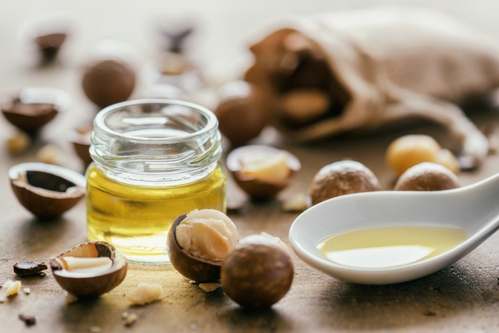 noci di macadamia: storia, benefici, valori nutrizionali e usi alternativi e in cucina