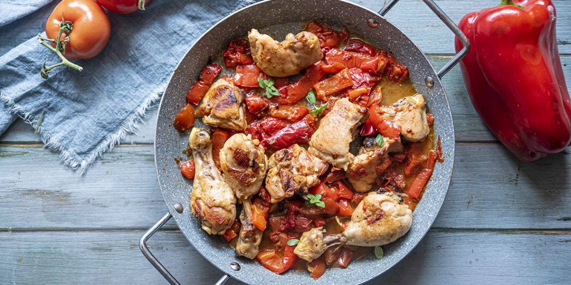 Pollo con peperoni, un secondo gustoso - Ricette light ...