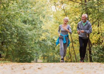 Tumori: 30 minuti di movimento in più riducono il rischio di morte