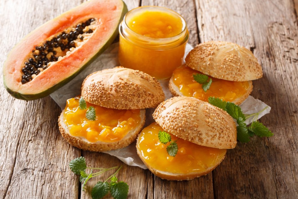 papaya: calorie, benefici, valori nutrizionali e usi in bellezza e in cucina