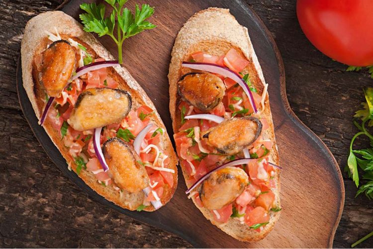 Tapas spagnole: cosa sono, ricette tipiche e 10 idee per ...