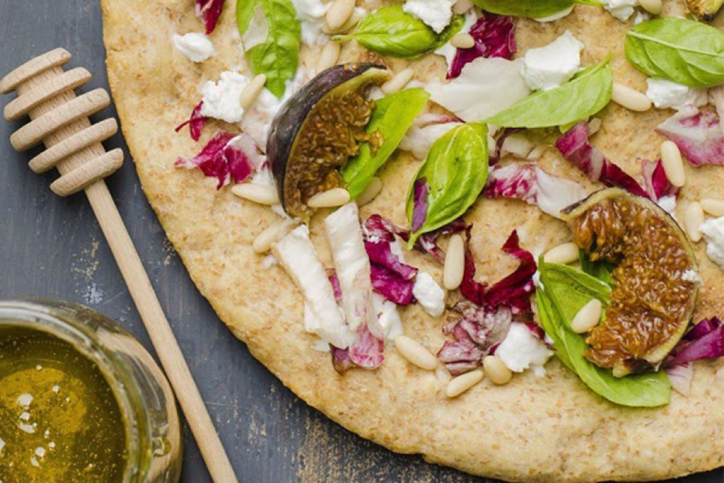 focaccia con fichi e caprino