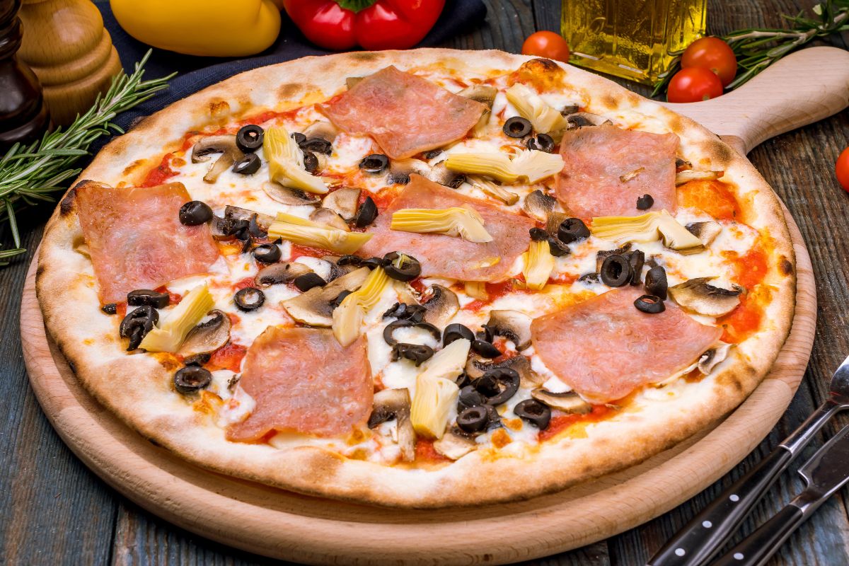 Pizza Capricciosa Ricetta Ingredienti E Calorie Melarossa