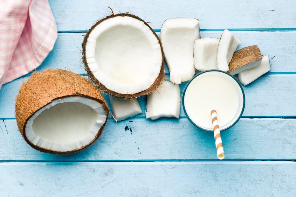 cocco: cos'è, benefici, valori nutrizionali e benefici, usi, ricette e botanica