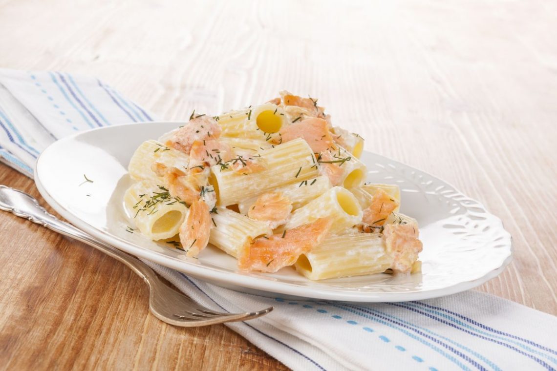 Pasta Al Salmone Ricetta E Varianti Di Un Primo Classico Melarossa 9323