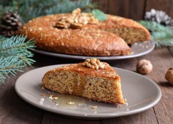 Torta alle noci, golosa e nutriente