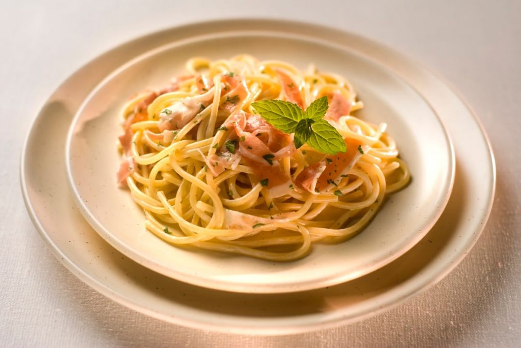 spaghetti con speck