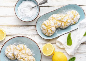 Biscotti al limone i dolcetti profumati e morbidi