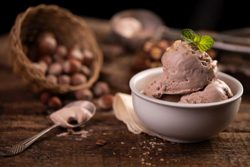 Gelato alla nocciola, il dessert fresco e goloso