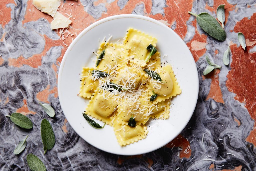 Ravioli burro e salvia un primo goloso e veloce