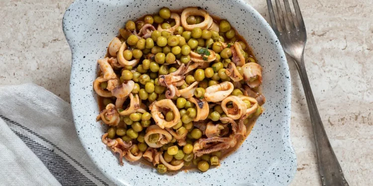 calamari con piselli