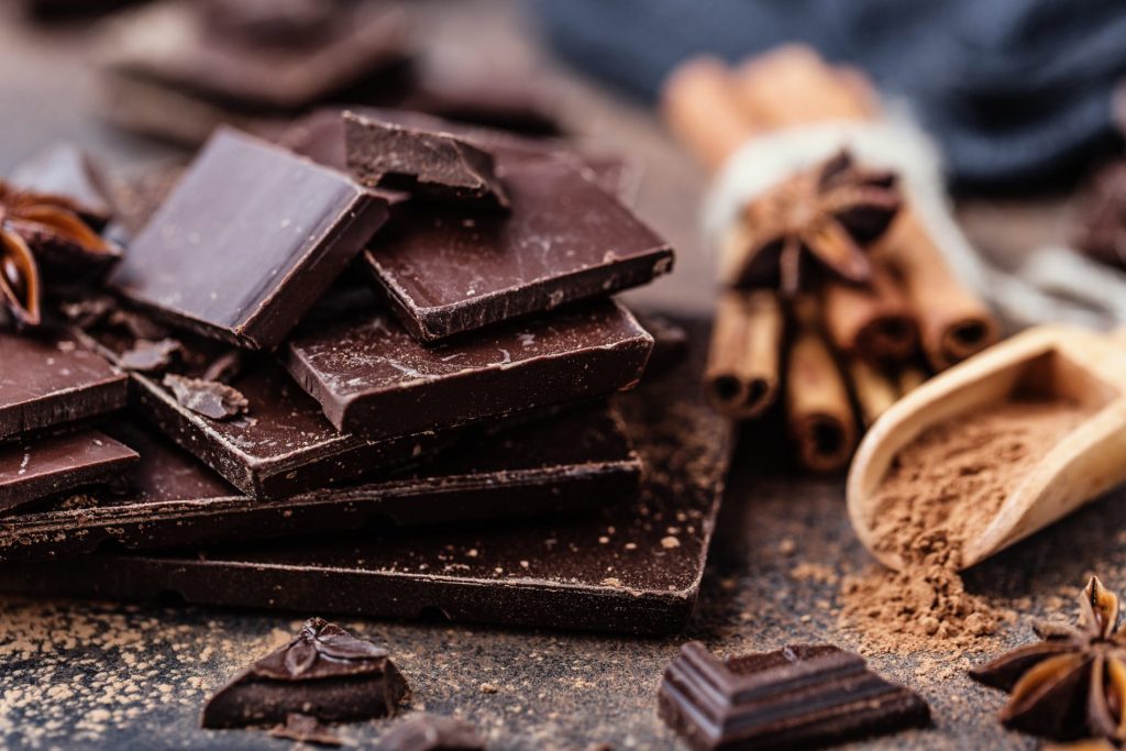 cioccolato fondente: che cos'è, tipologie e differenze, benefici e quanto mangiarne a dieta